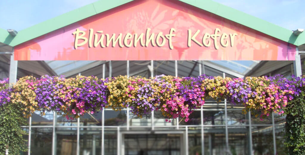 Eingangsportal Blumenhof Kefer