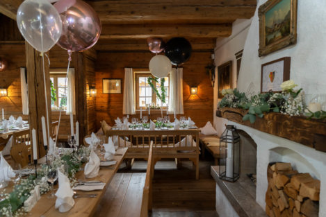 Hochzeit Im Holzhaus Dekoriert