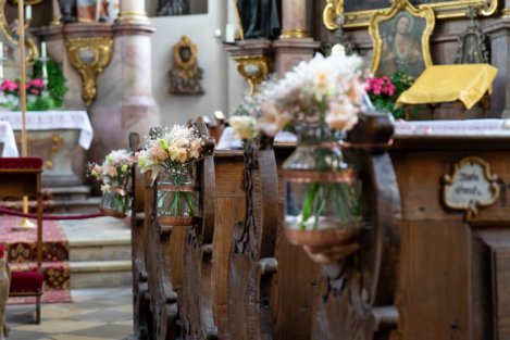 Straeusschen Fuer Kirchenbaenke