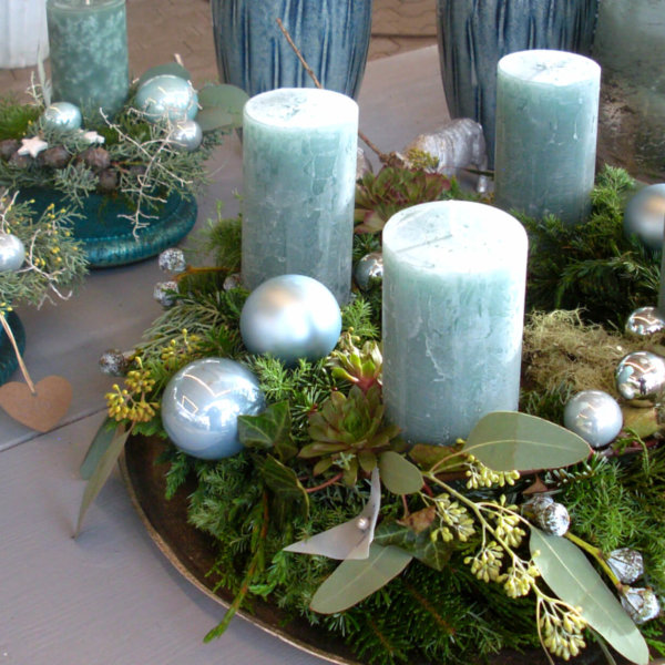 Tuerkisfarbener Adventskranz Tuerkisfarbener Adventskranz